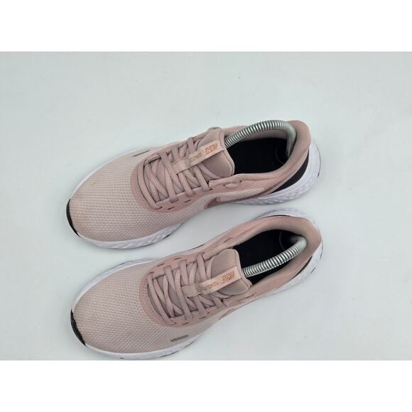 Nike Women’s Size 8 Revolution 5 Pink Gold Running Sneakers Lightweight Trainers - Picture 4 of 9